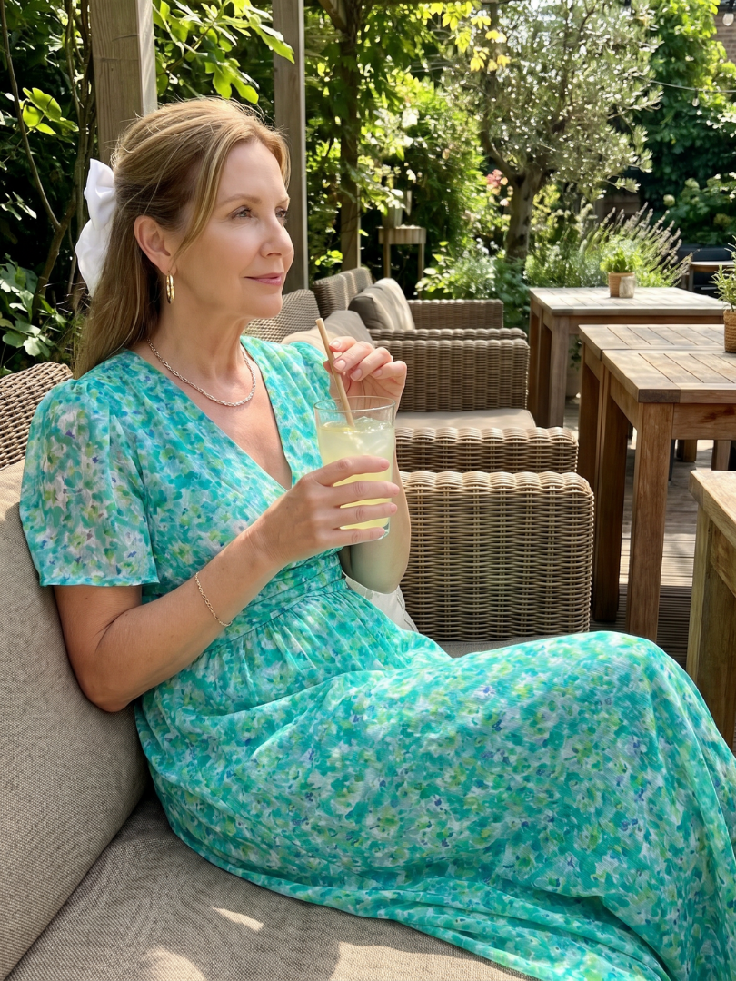 Juna | Robe midi à imprimé floral Ditsy à manches courtes