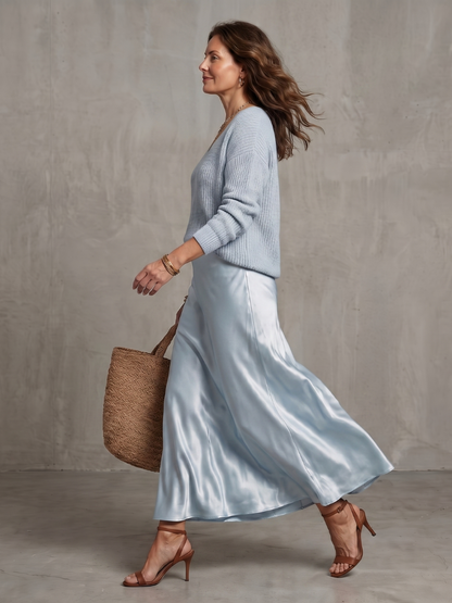 Luciana | Jupe en Satin Biais avec Ensemble en Maille