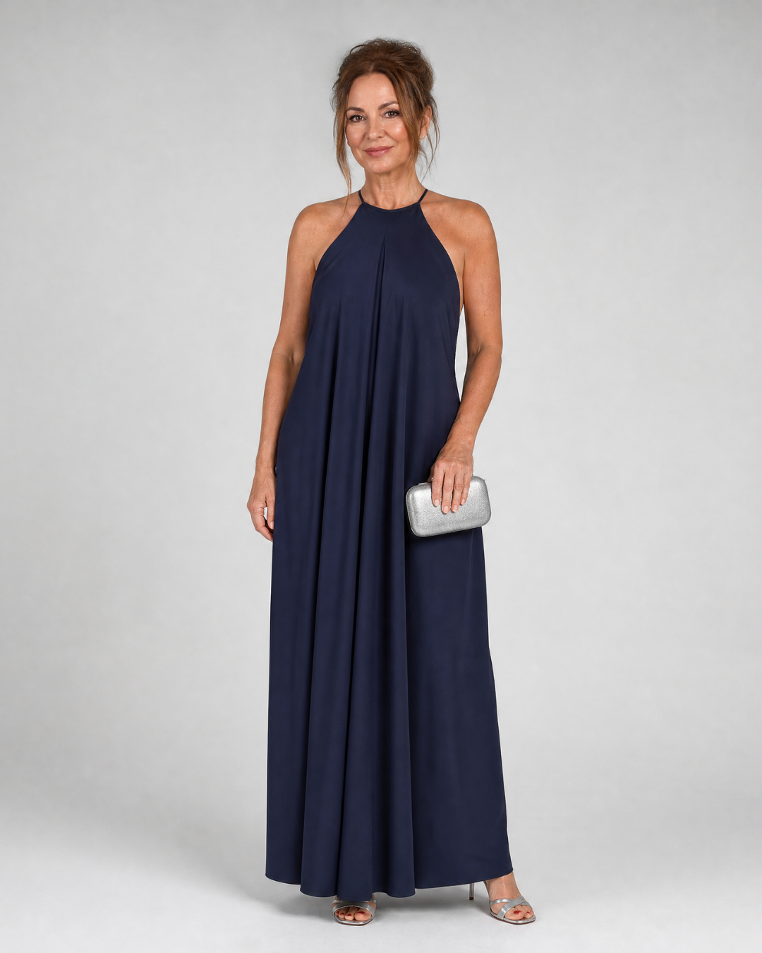 Shotle | Robe maxi fluide sans manches avec col doux