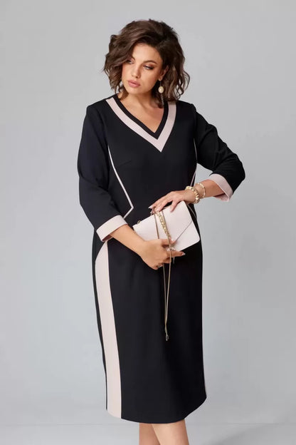 Robe élégante à col en V Alexa™
