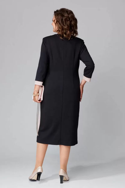 Robe élégante à col en V Alexa™