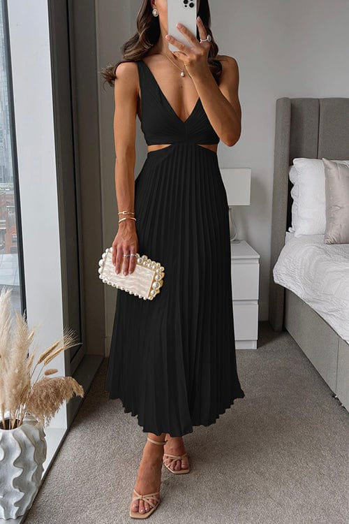 Sabine | Pleated Dress with Tailored Cut
