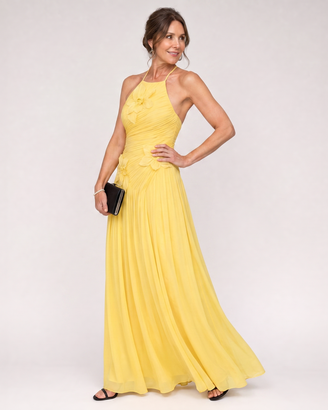 Stephene | Robe Maxi à Col Halter Plissée avec Détails Floraux