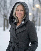 Olga | Wełniany płaszcz z kratkowanym kołnierzem