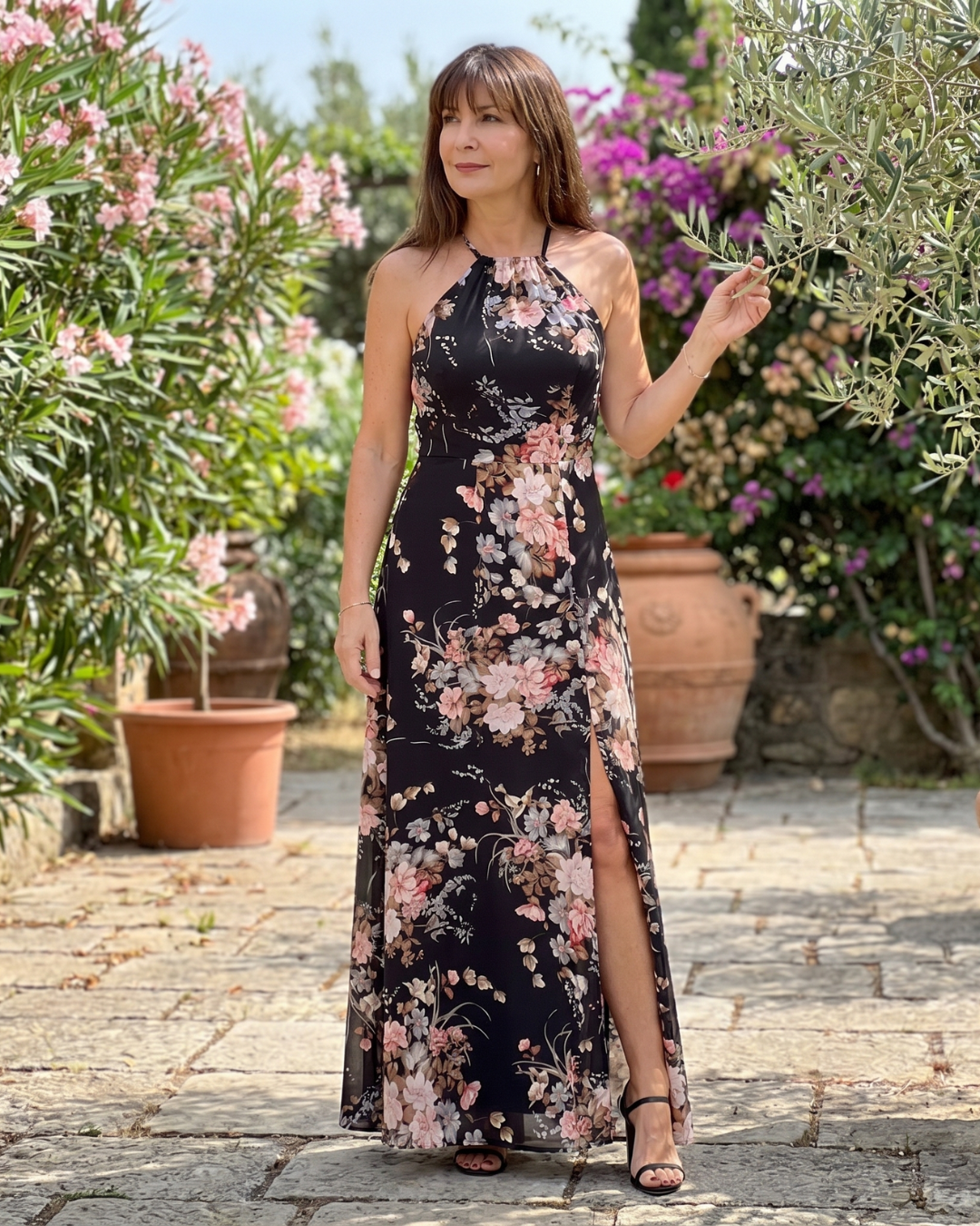 Loliane | Robe Midi à Fleurs avec Décolleté Halter et Fente Latérale