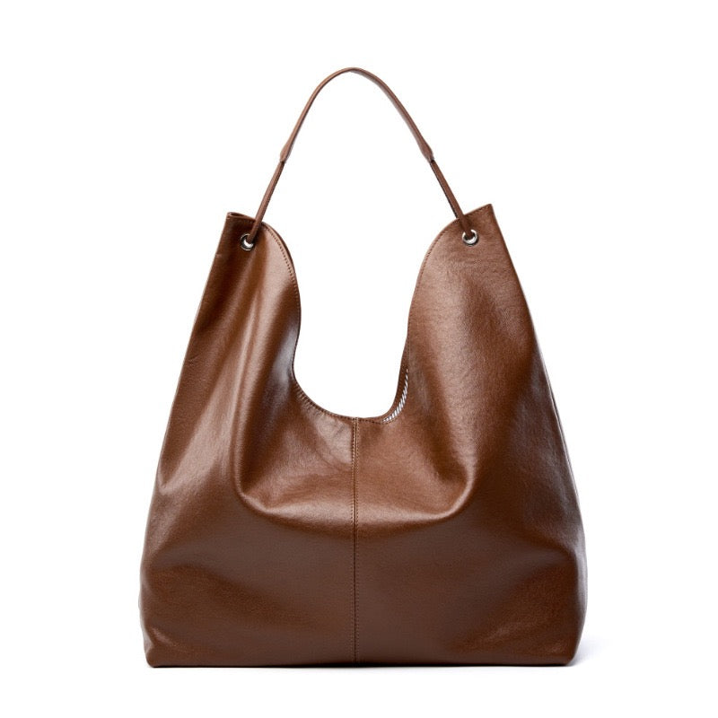 Nóvia | Minimalist Leather Tote Bag