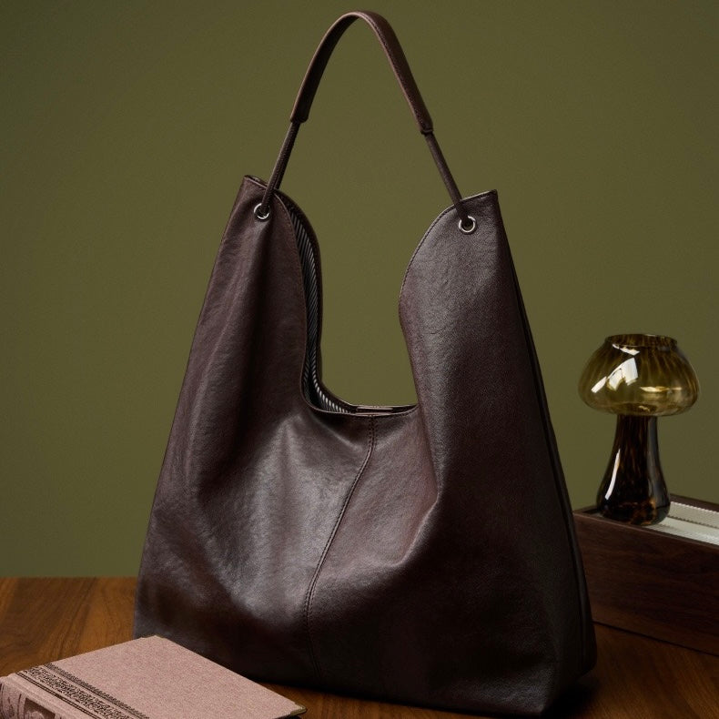 Nóvia | Minimalist Leather Tote Bag