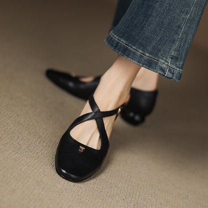 Astelle™ クロスストラップ ローヒールパンプス