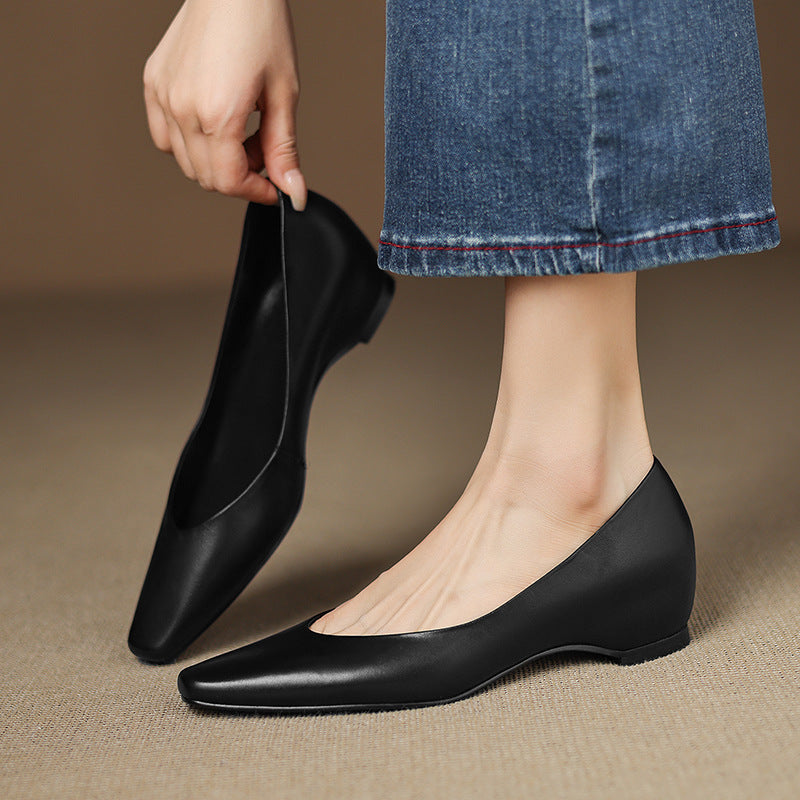 Norelle™ アーモンドトゥ ウェッジパンプス