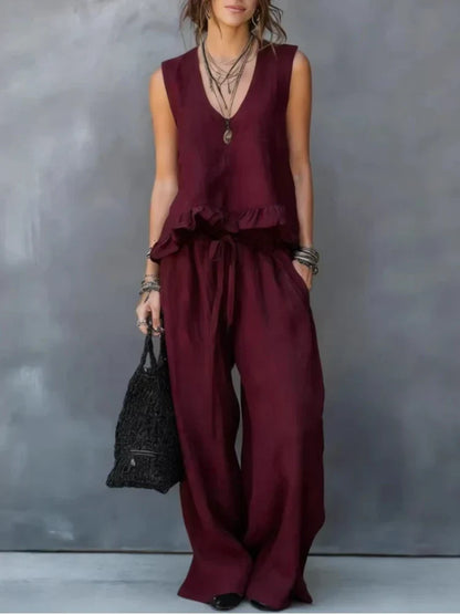 Clara | Two-Piece Pants Set with Sleeveless V-Neck Top and Ruffles
