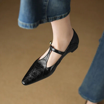 Tirelle™ Tストラップ フラットシューズ