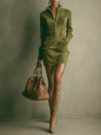 Brązowa Sztuczna Zamszowa Sukienka Mini z Stojącym Kołnierzem i Zamek