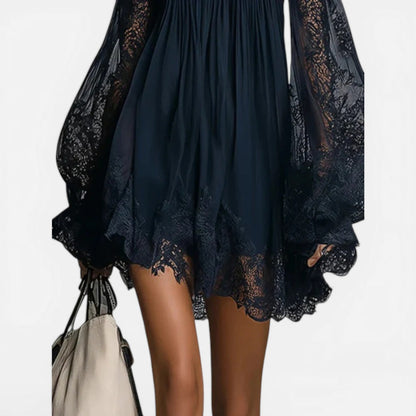 Julliana™ Robe courte en dentelle