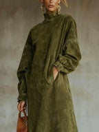 Sukienka z Suede z Golfem i Frędzlami