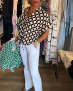 Amelia – Flowy Form Blouse