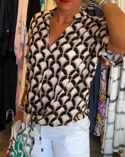 Amelia – Flowy Form Blouse